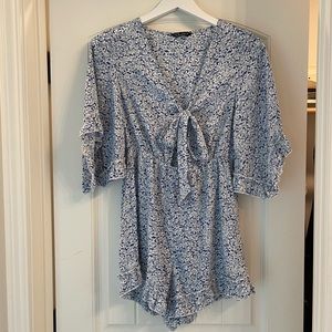 Simplee blue floral tie front romper
